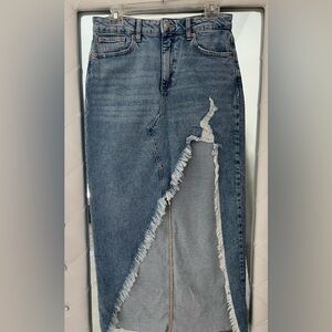 Forever 21 Premium Denim Sexy Front Slit Maxi 5 Pocket Medium Wash Skirt Size M